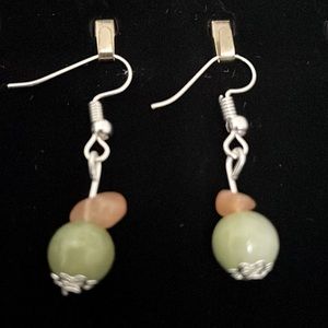 💗NWOT Genuine Natural Stone Earrings Olivine Aventurine Healing Birthstone